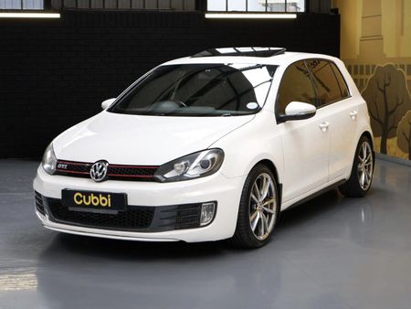 2012-Volkswagen-Golf-VI-GTI-20-TSI-Auto_2