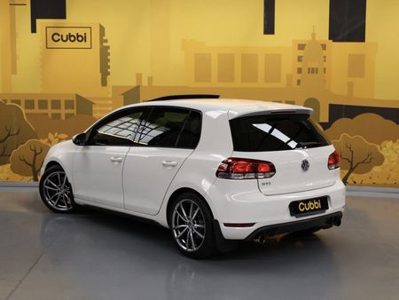 2012-Volkswagen-Golf-VI-GTI-20-TSI-Auto_4