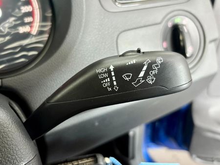 2026-Volkswagen-Polo-Vivo-14-Life_11