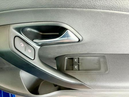 2026-Volkswagen-Polo-Vivo-14-Life_7