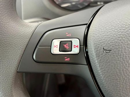 2026-Volkswagen-Polo-Vivo-14-Life_8