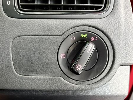 2026-Volkswagen-Polo-Vivo-14-Life_12