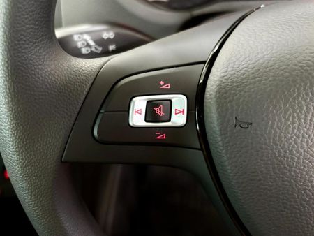 2026-Volkswagen-Polo-Vivo-14-Life_7