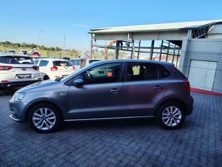 2022-Volkswagen-Polo-Vivo-14-Comfortline-5-dr_4