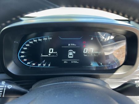 2023-Hyundai-i20-12-Fluid_12