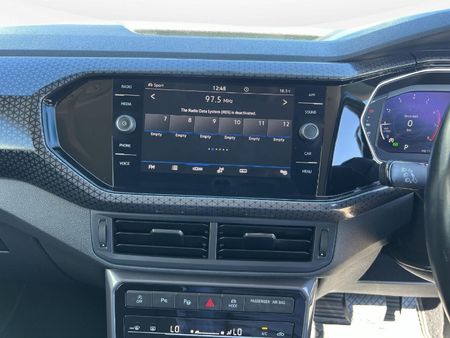 2022-Volkswagen-T-Cross-15-TSI-R-Line-Auto_11