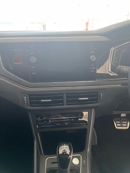 2026-Volkswagen-Polo-10-TSI-R-Line-Auto_11