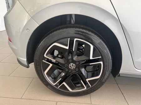2026-Volkswagen-Polo-10-TSI-R-Line-Auto_15