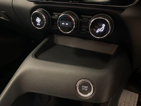 2026-Nissan-Magnite-10T-Acenta-Auto_13