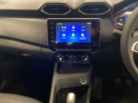 2026-Nissan-Magnite-10T-Acenta-Auto_11