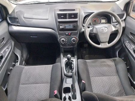 2019-Toyota-Avanza-15-SX_8