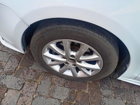 2015-Volkswagen-Jetta-GP-16-TDI-Comfortline-Auto_15