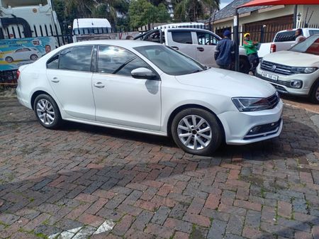 2015-Volkswagen-Jetta-GP-16-TDI-Comfortline-Auto_3