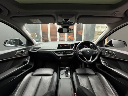 2021-BMW-1-Series-118i-Sport-Line_11
