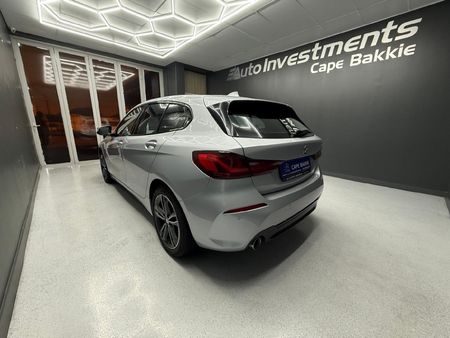 2021-BMW-1-Series-118i-Sport-Line_4
