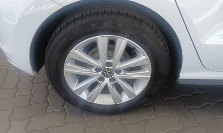2023-Volkswagen-Polo-Vivo-10-TSI-GT-5-dr_6