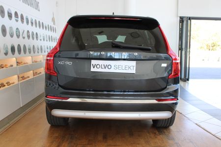 2022-Volvo-XC90-T8-Twin-Engine-Inscription-AWD_5