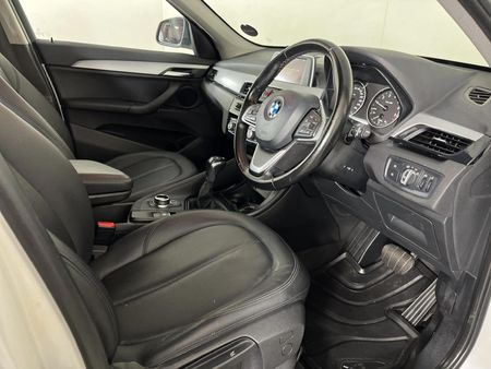 2017-BMW-X1-sDrive18i-Auto_9