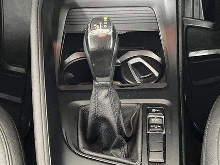 2017-BMW-X1-sDrive18i-Auto_10