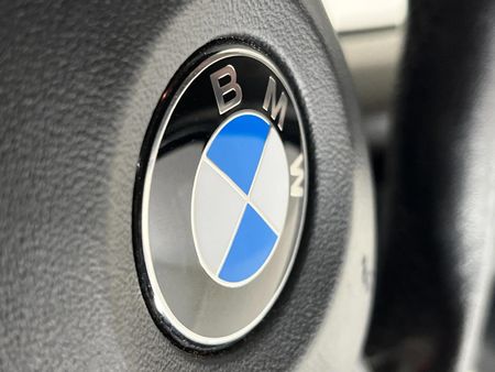 2017-BMW-X1-sDrive18i-Auto_11