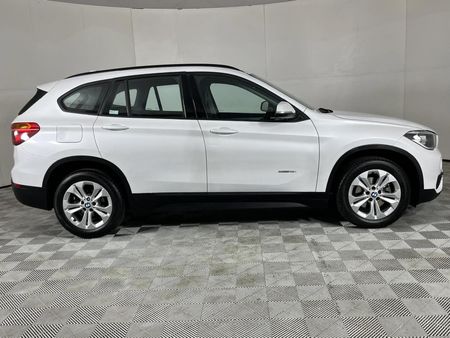2017-BMW-X1-sDrive18i-Auto_17