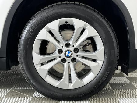 2017-BMW-X1-sDrive18i-Auto_5