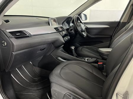 2017-BMW-X1-sDrive18i-Auto_8