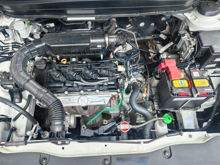 2024-Toyota-Urban-Cruiser-15-XR-Auto_12