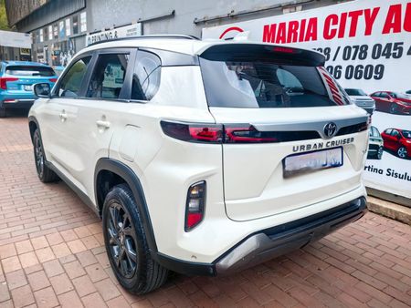 2024-Toyota-Urban-Cruiser-15-XR-Auto_4