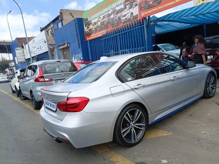 2018-BMW-3-Series-320d-M-Sport-Auto_6