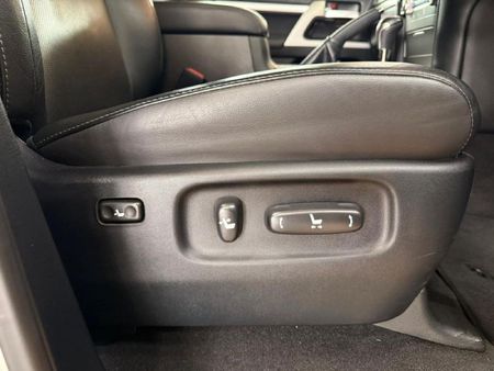 2021-Toyota-Land-Cruiser-200-45-D-V8-VX-R-Auto_18