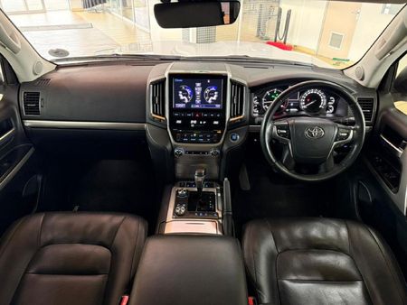2021-Toyota-Land-Cruiser-200-45-D-V8-VX-R-Auto_19