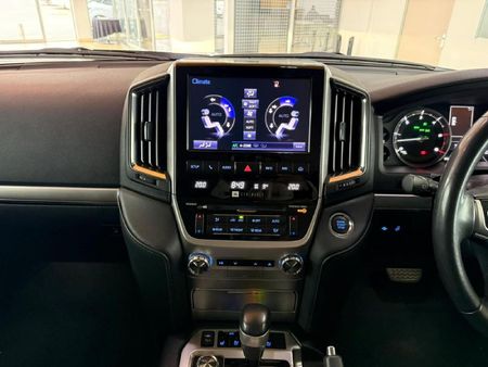 2021-Toyota-Land-Cruiser-200-45-D-V8-VX-R-Auto_20
