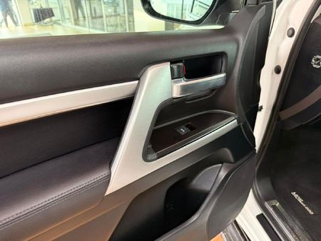 2021-Toyota-Land-Cruiser-200-45-D-V8-VX-R-Auto_25