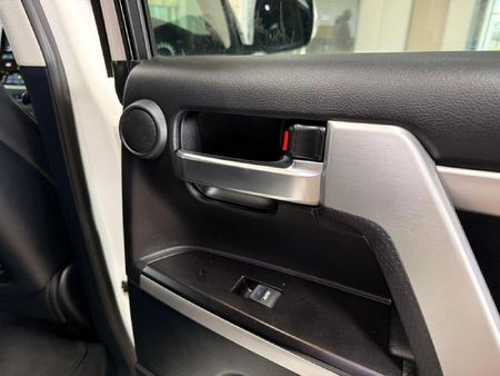 2021-Toyota-Land-Cruiser-200-45-D-V8-VX-R-Auto_26