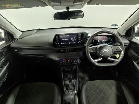 2024-Hyundai-i20-12-Premium_16