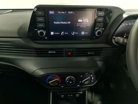 2024-Hyundai-i20-12-Premium_17