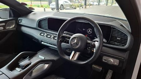 2025-Mercedes-Benz-GLE-Coupe-450D-4Matic_9