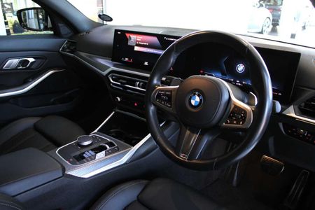 2022-BMW-3-Series-318i-M-Sport-Auto_10