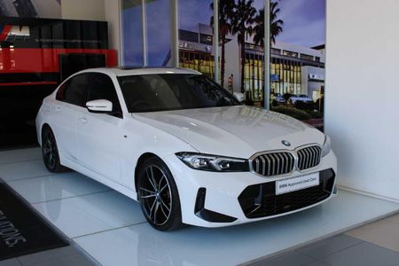 2022-BMW-3-Series-318i-M-Sport-Auto_2
