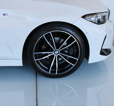 2022-BMW-3-Series-318i-M-Sport-Auto_4