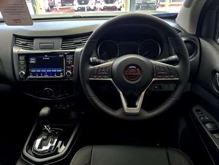 2026-Nissan-Navara-25-DDTi-PRO-4X-4X4-Auto-Double-Cab_9