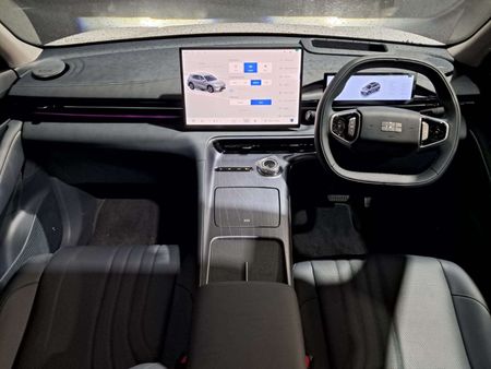 2026-Geely-E5-Apex_10