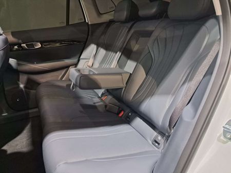 2026-Geely-E5-Apex_16