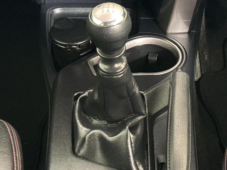 2016-Toyota-RAV4-20-GX_10