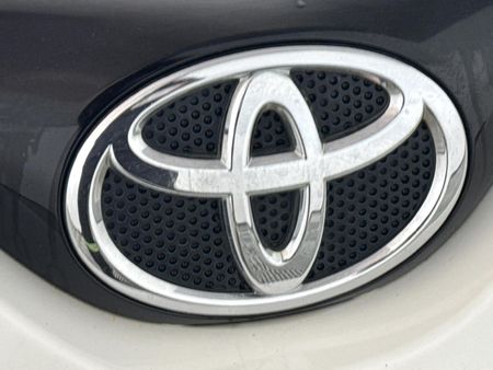 2016-Toyota-RAV4-20-GX_11