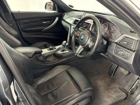 2012-BMW-3-Series-320d-M-Sport-Auto_8