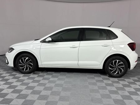 2025-Volkswagen-Polo-10-TSI-Life-Auto-DSG_19
