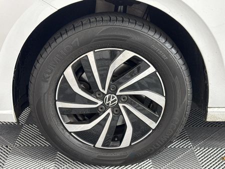 2025-Volkswagen-Polo-10-TSI-Life-Auto-DSG_4