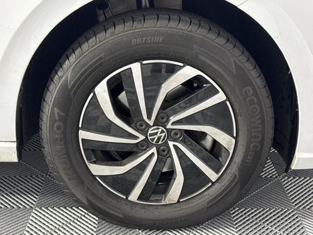 2025-Volkswagen-Polo-10-TSI-Life-Auto-DSG_5